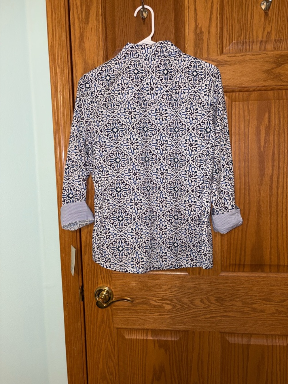 croft & barrow Navy and White Patterned Button-Down Shirt